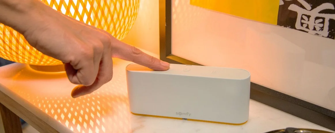Slimme elektrische raamdecoratie bedienen met Somfy TaHoma